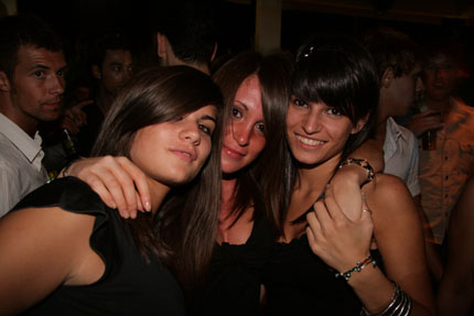 FOTO (366906)