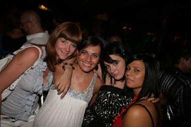 FOTO (587102)