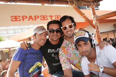 FOTO (566301)