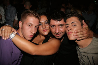 FOTO (775304)