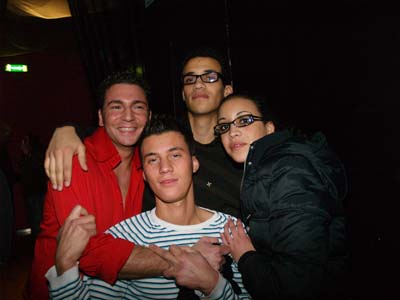 FOTO (183803)