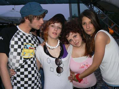 FOTO (254719)
