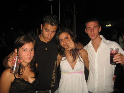 FOTO (395612)