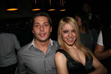 FOTO (390504)