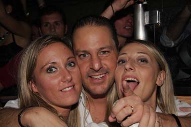 FOTO (349901)