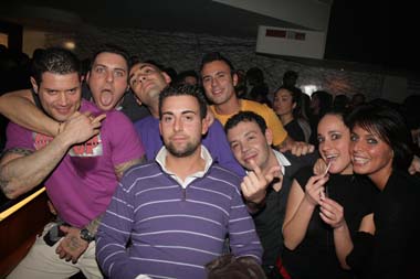 FOTO (383001)