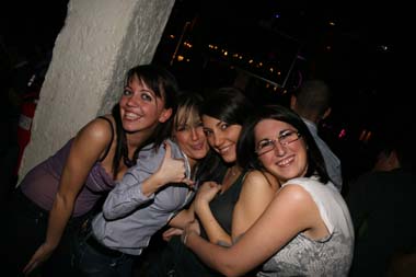 FOTO (387619)
