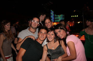 FOTO (278014)