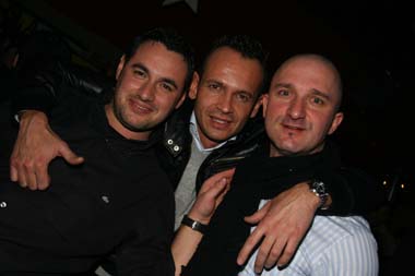 FOTO (384902)