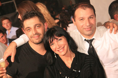 FOTO (833202)