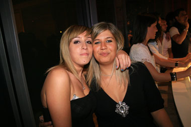 FOTO (812005)