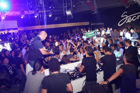 FOTO (993801)