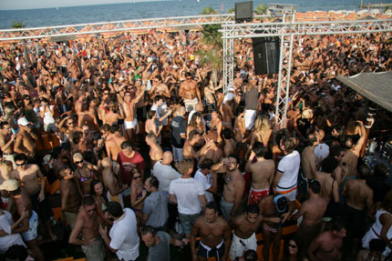 FOTO (344802)