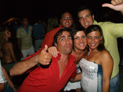 FOTO (371618)