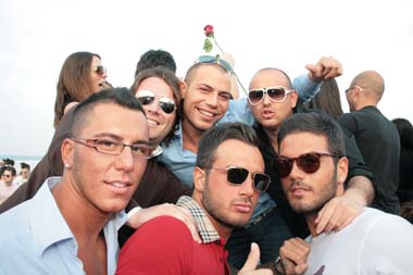 FOTO (456711)