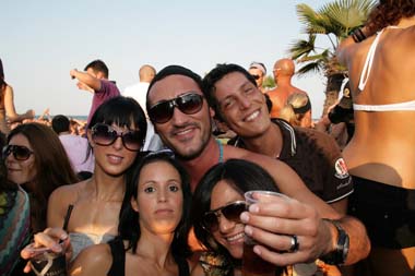 FOTO (566610)