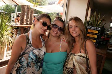 FOTO (571205)