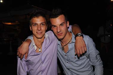 FOTO (574702)