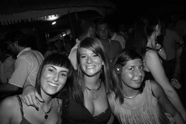 FOTO (581109)