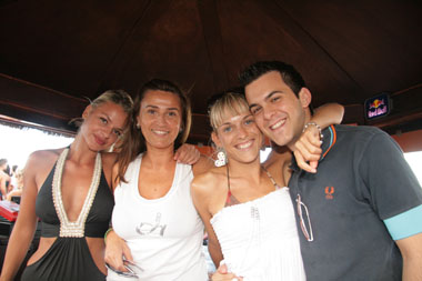 FOTO (773601)
