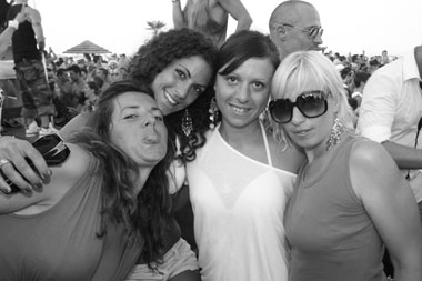 FOTO (803013)
