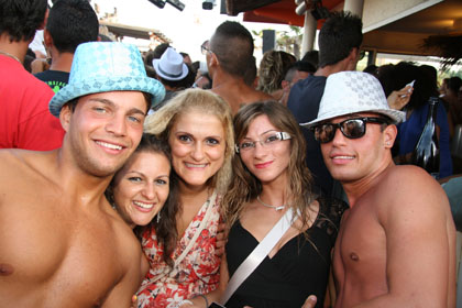 FOTO (963709)