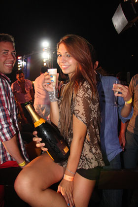 FOTO (965520)