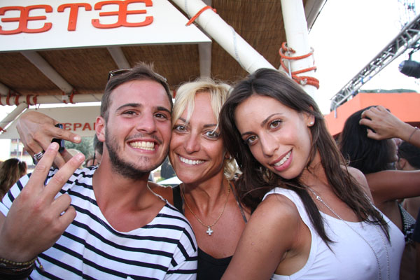 FOTO (200806)